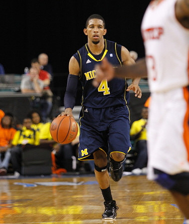 Darius Morris (4)