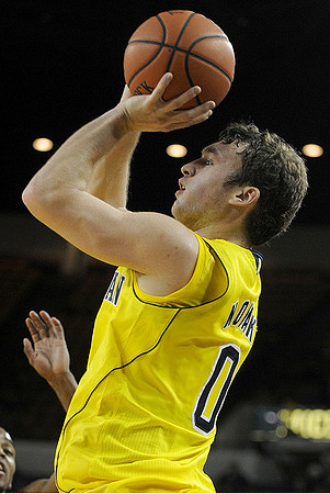 Zack Novak (0)