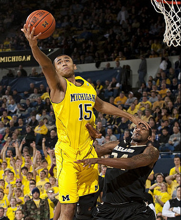 Jon Horford (15)
