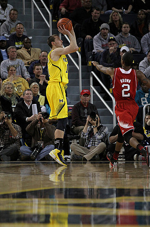 Nik Stauskas (11)