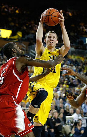 Nik Stauskas (11)