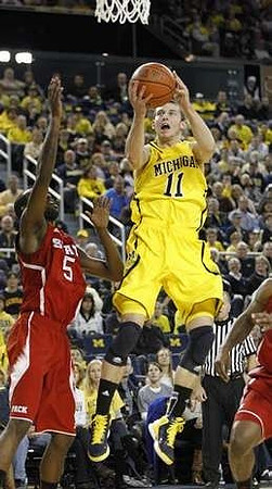 Nik Stauskas (11)