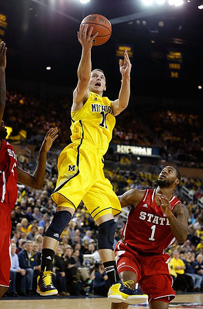 Nik Stauskas (11)