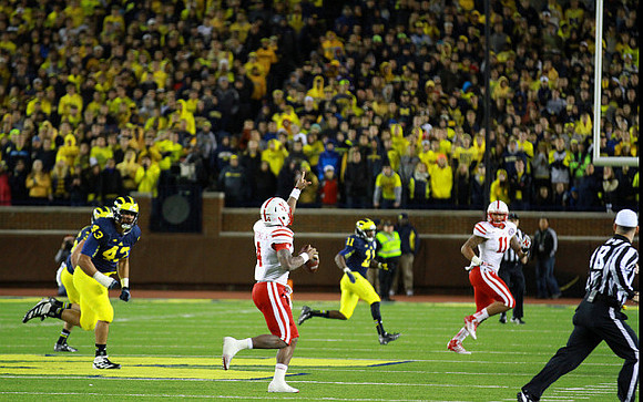 Chris Wormley (43) and Courtney Avery (11)