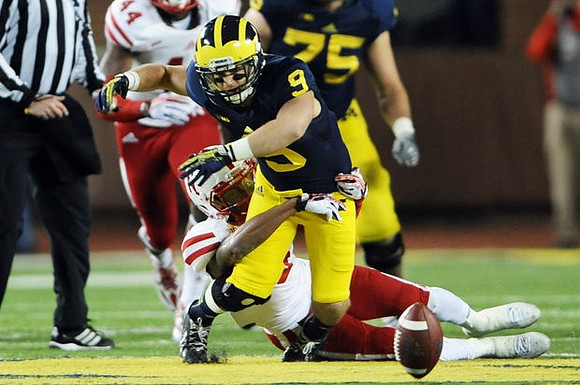 Drew Dileo (9) and Michael Schofield (75)