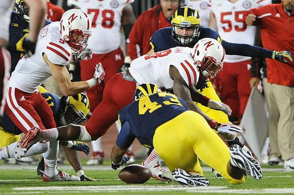 Courtney Avery (11), Chris Wormley (43), and Desmond Morgan (48)