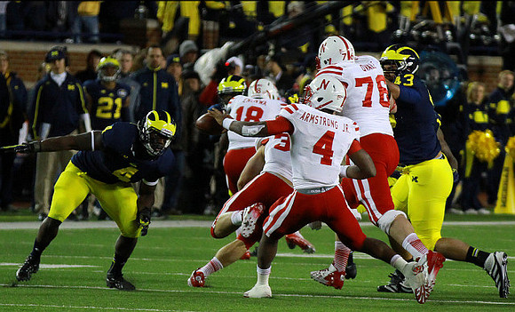 Cameron Gordon (4) and Chris Wormley (43)