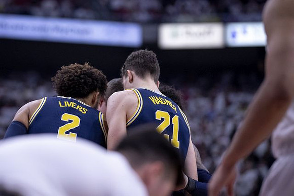 Isaiah Livers (2) and Franz Wagner (21)