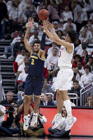 Isaiah Livers (2)