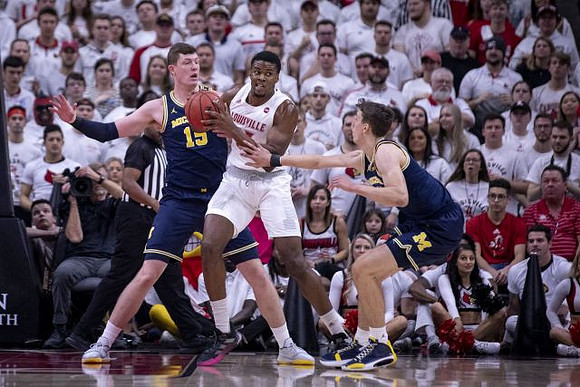 Jon Teske (15) and Franz Wagner (21)