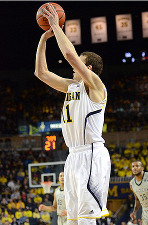 Nik Stauskas (11)