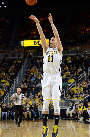 Nik Stauskas (11)
