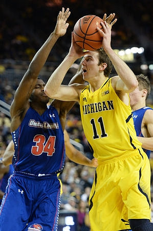Nik Stauskas (11)