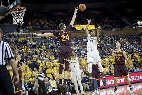 Charles Matthews (1) and Muhammad-Ali Abdur-Rahkman (12)