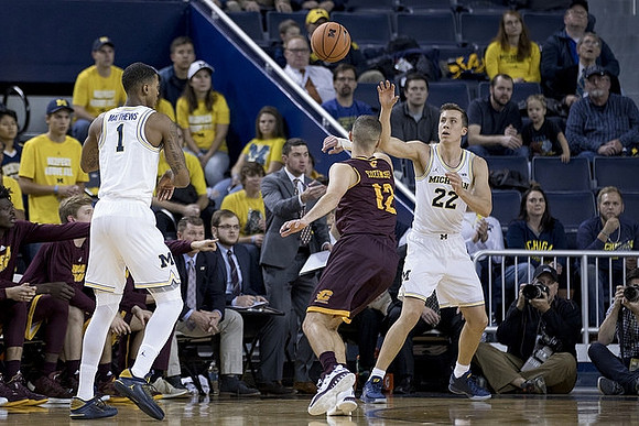 Charles Matthews (1) and Duncan Robinson (22)