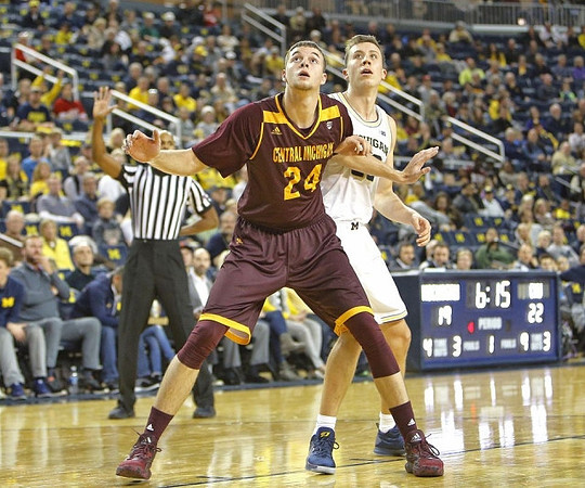 Duncan Robinson (22)