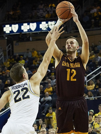 Duncan Robinson (22)