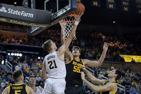 Franz Wagner (21) and Jon Teske (15)