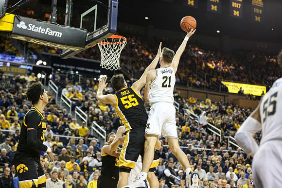 Franz Wagner (21) and Eli Brooks (55)