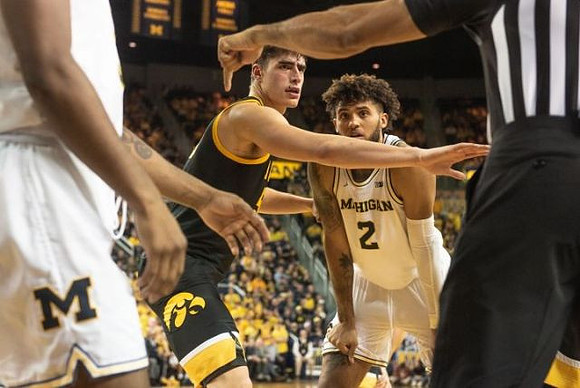 Isaiah Livers (2)