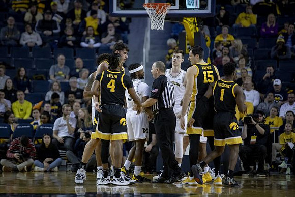 Zavier Simpson (3) and Colin Castleton (11)