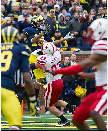 Kelvin Grady (19) and Roy Roundtree (12)