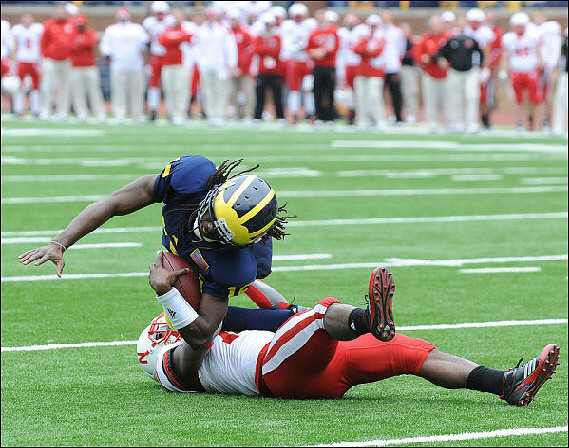 Denard Robinson (16)