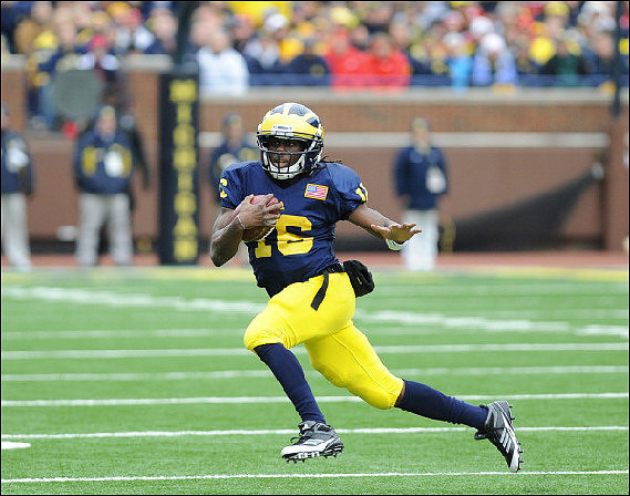 Denard Robinson (16)