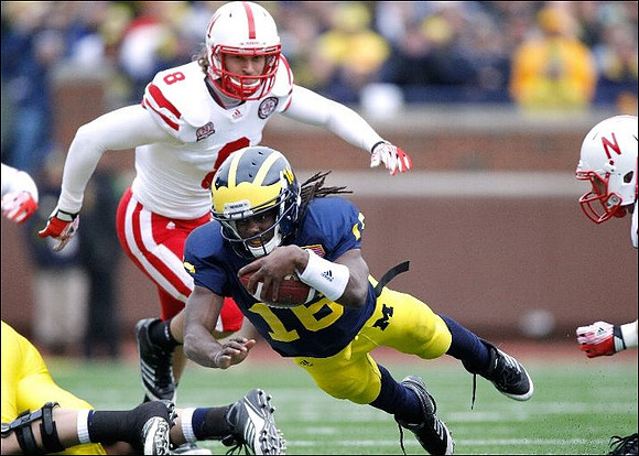 Denard Robinson (16)