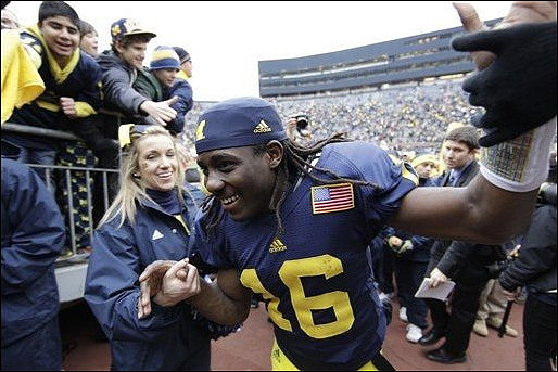 Denard Robinson (16)