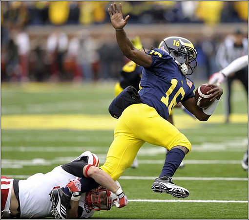 Denard Robinson (16)