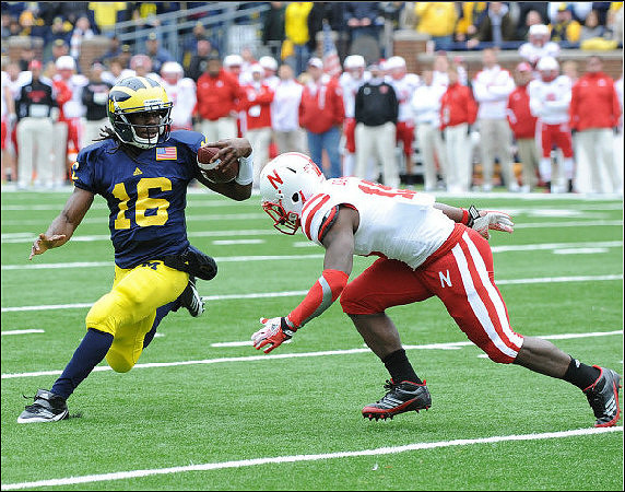 Denard Robinson (16)