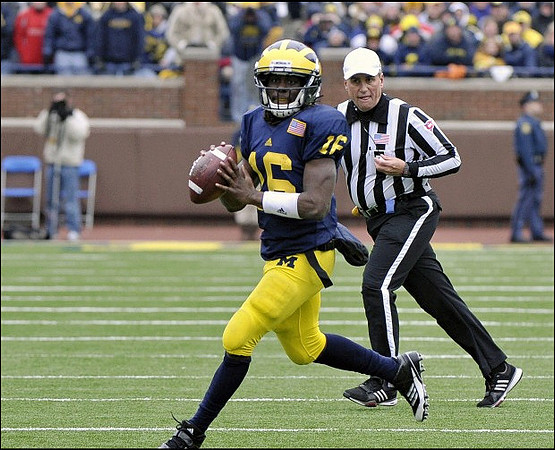 Denard Robinson (16)
