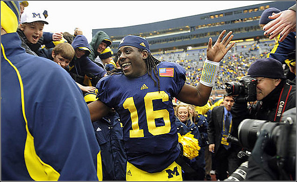 Denard Robinson (16)