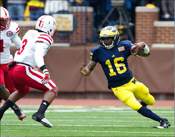 Denard Robinson (16)