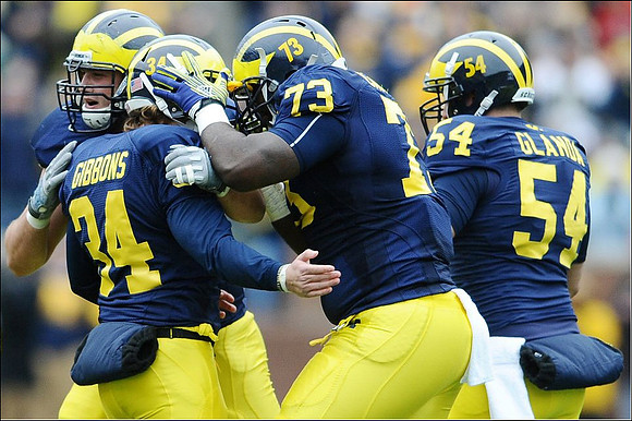 Brendan Gibbons (34), William Campbell (73), and Jareth Glanda (54)