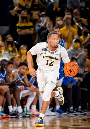 DeVante' Jones (12)