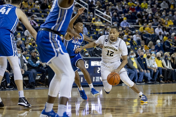 DeVante' Jones (12)
