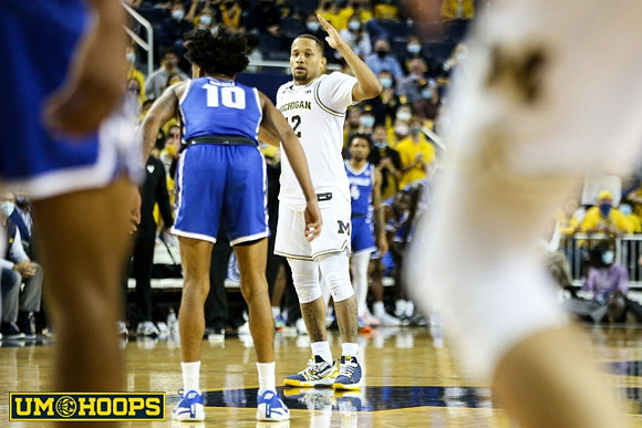 DeVante' Jones (12)