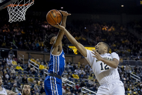 DeVante' Jones (12)