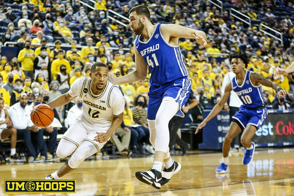 DeVante' Jones (12)