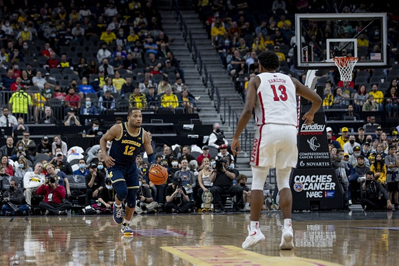 DeVante' Jones (12)