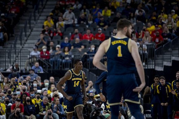 Moussa Diabate (14) and Hunter Dickinson (1)
