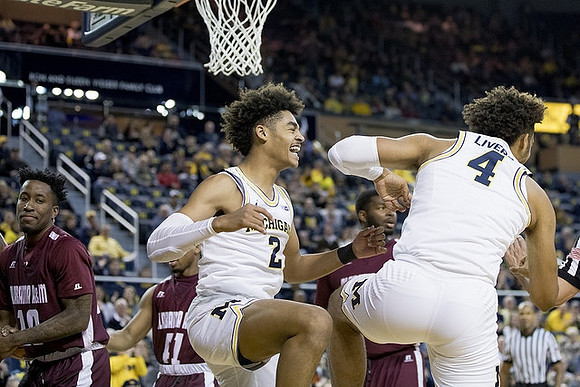 Isaiah Livers (4) and Jordan Poole (2)