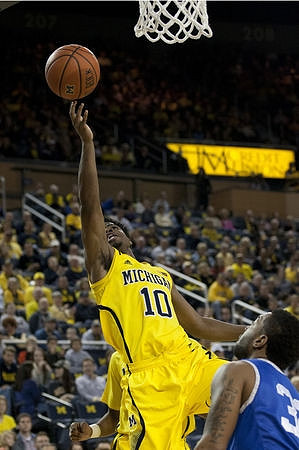 Derrick Walton Jr. (10)