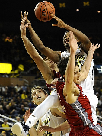 Mark Donnal (34) and Zak Irvin (21)