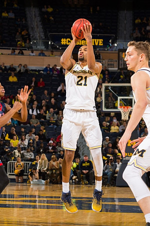 Zak Irvin (21) and Mark Donnal (34)