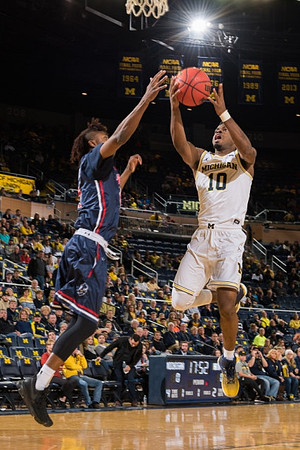 Derrick Walton Jr. (10)