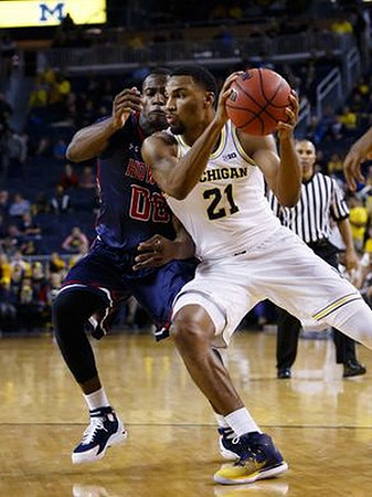 Zak Irvin (21)