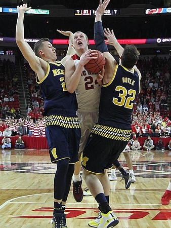 Duncan Robinson (22) and Ricky Doyle (32)